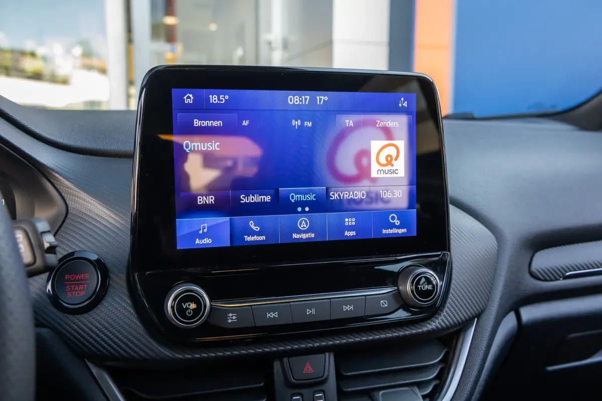 1.5 Ecoboost ST-X | 200pk. | Winterpack | Apple Carplay/Android Auto | Camera | 18'' inch L.M. Velgen | Achteruitrijcamera | Airco (automatisch) | Matrix LED koplampen