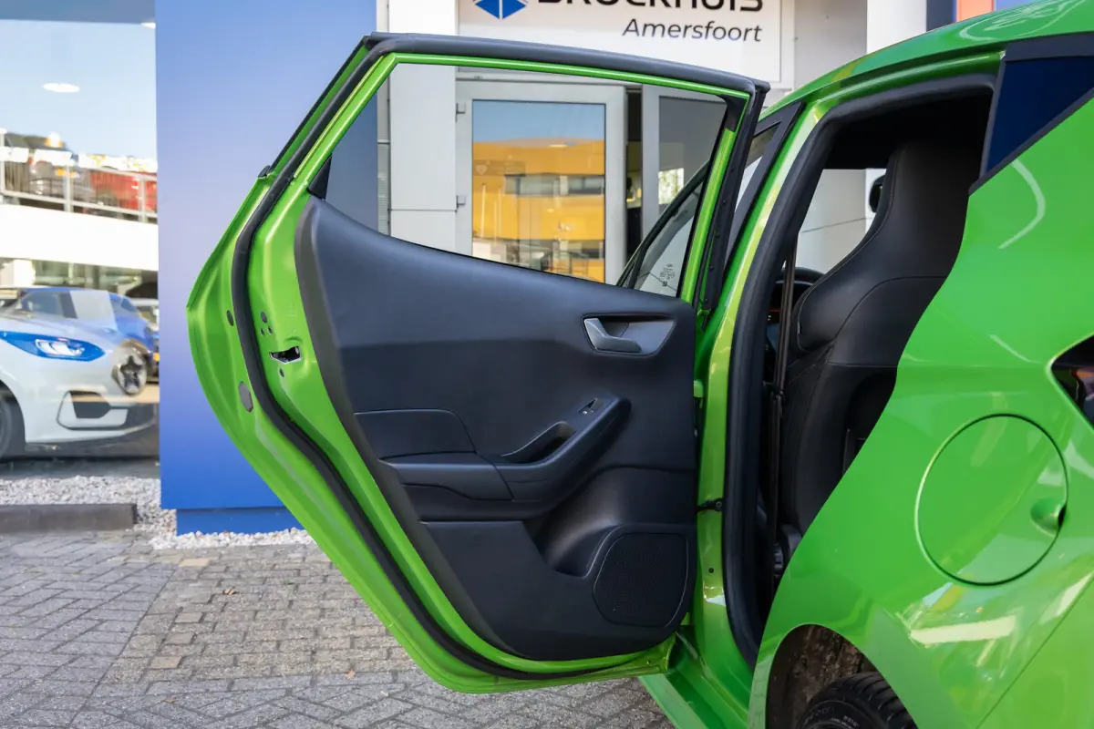 1.5 Ecoboost ST-X | 200pk. | Winterpack | Apple Carplay/Android Auto | Camera | 18'' inch L.M. Velgen | Achteruitrijcamera | Airco (automatisch) | Matrix LED koplampen
