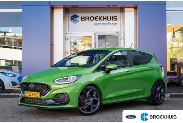 1.5 Ecoboost ST-X | 200pk. | Winterpack | Apple Carplay/Android Auto | Camera | 18'' inch L.M. Velgen | Achteruitrijcamera | Airco (automatisch) | Matrix LED koplampen