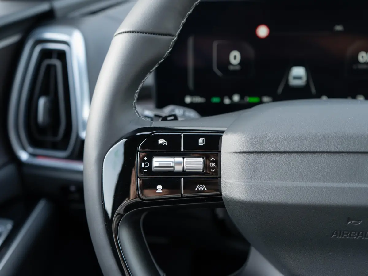 1.6 T-GDi Plug-in Hybrid 4WD ExecutiveLine 7p | Actieprijs* | VOORRAADVOORDEEL | Bose audio | Schuifkanteldak | Stoel en stuurverwarming | Navi. | Clima. | Adapt. Cruise. | Dodehoekassitenti