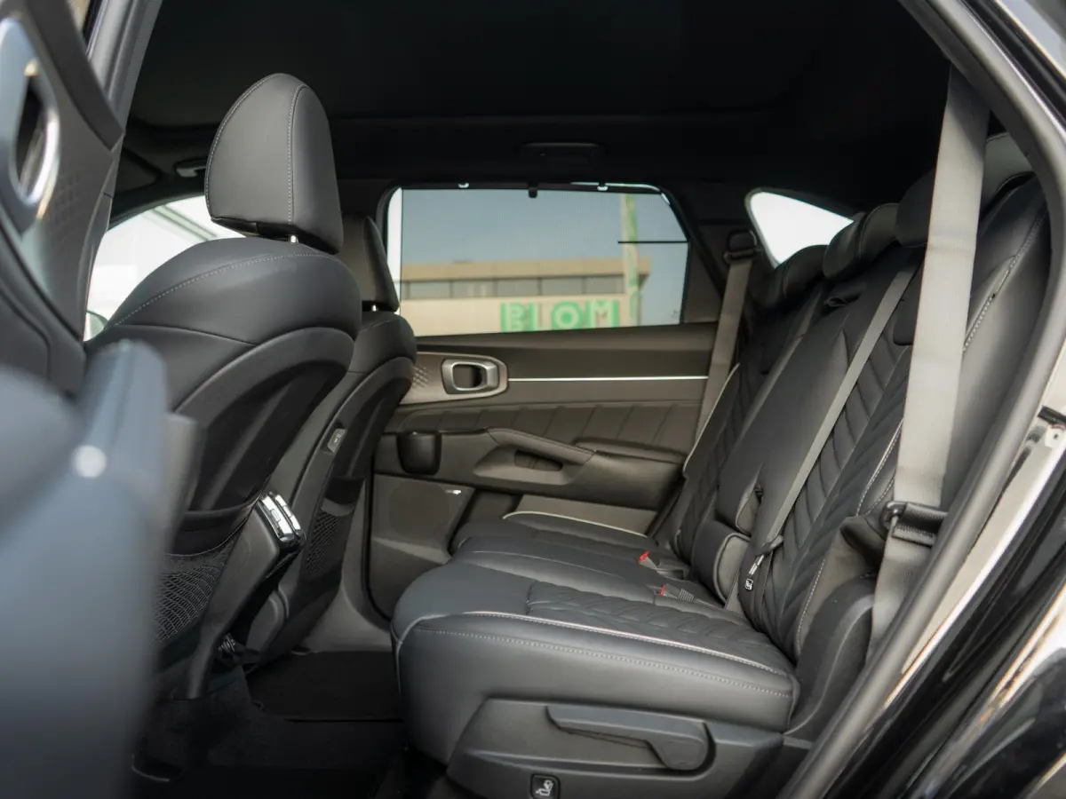 1.6 T-GDi Plug-in Hybrid 4WD ExecutiveLine 7p | Actieprijs* | VOORRAADVOORDEEL | Bose audio | Schuifkanteldak | Stoel en stuurverwarming | Navi. | Clima. | Adapt. Cruise. | Dodehoekassitenti