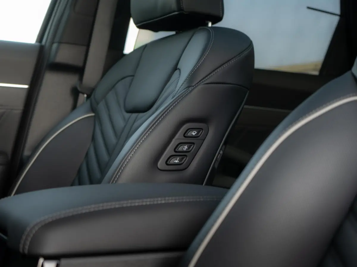1.6 T-GDi Plug-in Hybrid 4WD ExecutiveLine 7p | Actieprijs* | VOORRAADVOORDEEL | Bose audio | Schuifkanteldak | Stoel en stuurverwarming | Navi. | Clima. | Adapt. Cruise. | Dodehoekassitenti