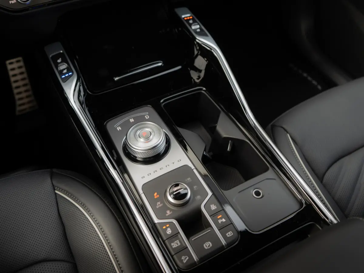 1.6 T-GDi Plug-in Hybrid 4WD ExecutiveLine 7p | Actieprijs* | VOORRAADVOORDEEL | Bose audio | Schuifkanteldak | Stoel en stuurverwarming | Navi. | Clima. | Adapt. Cruise. | Dodehoekassitenti
