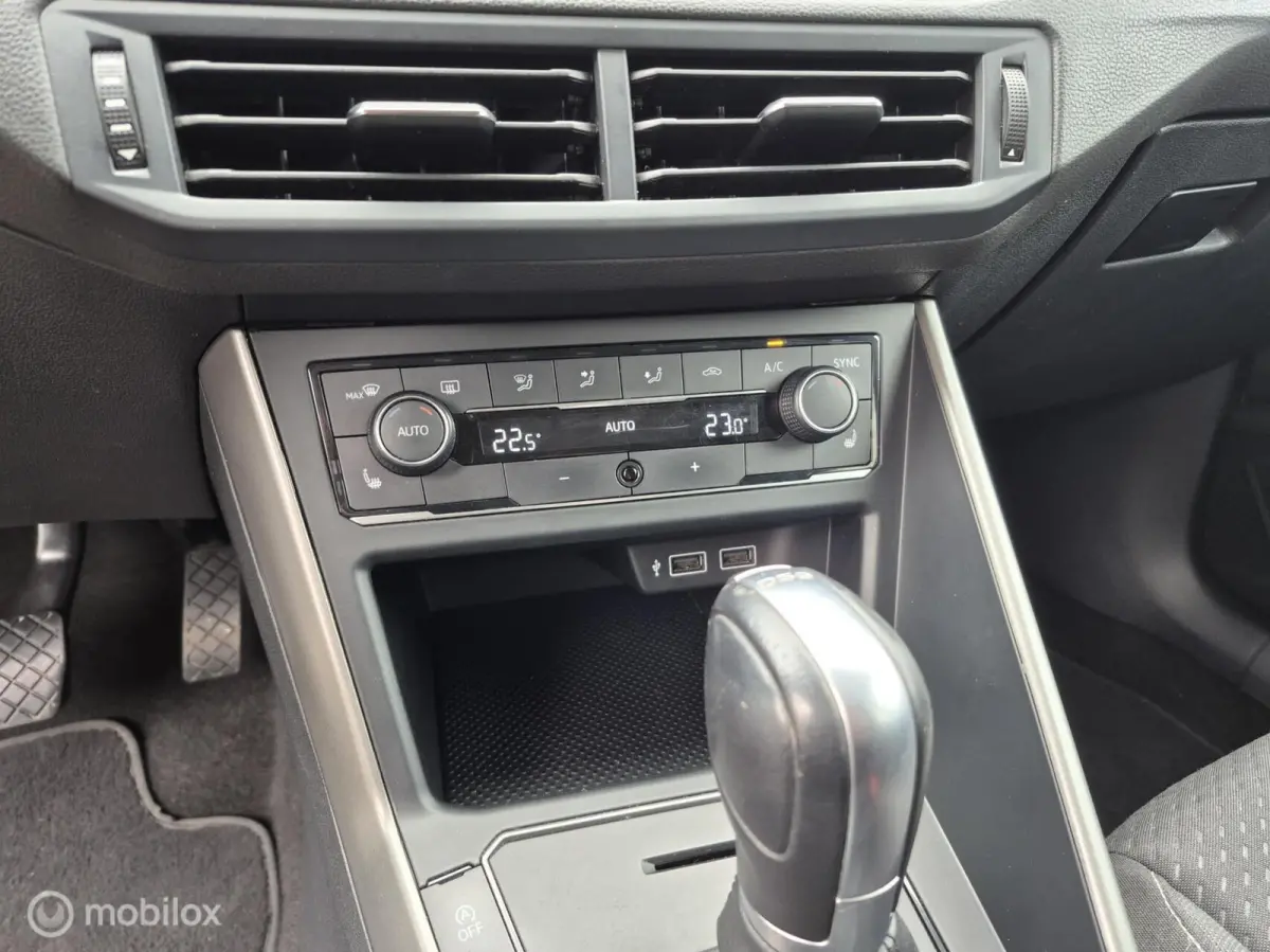 1.0 TSI Automaat / Clima / Cruis / App Connect