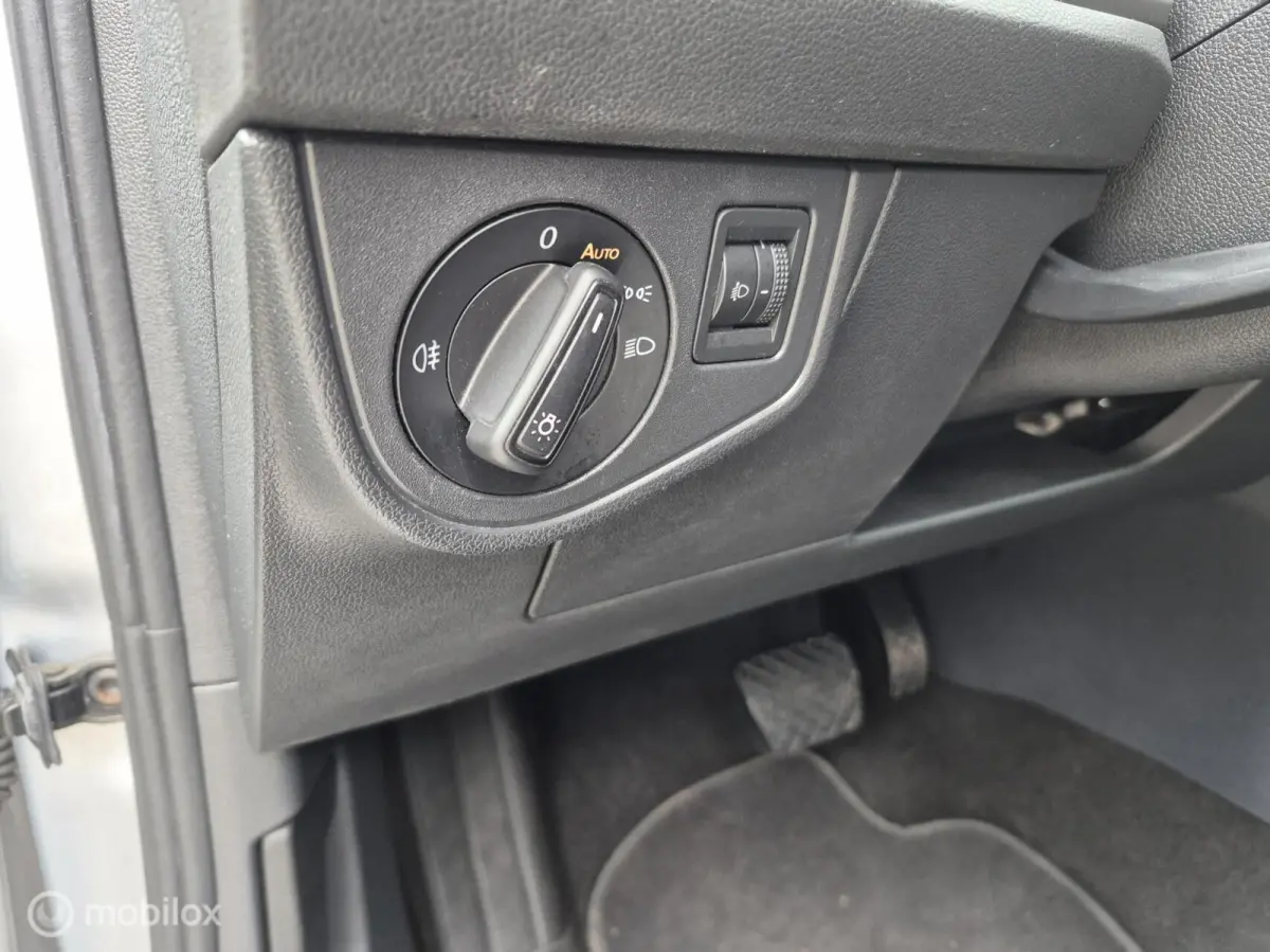 1.0 TSI Automaat / Clima / Cruis / App Connect
