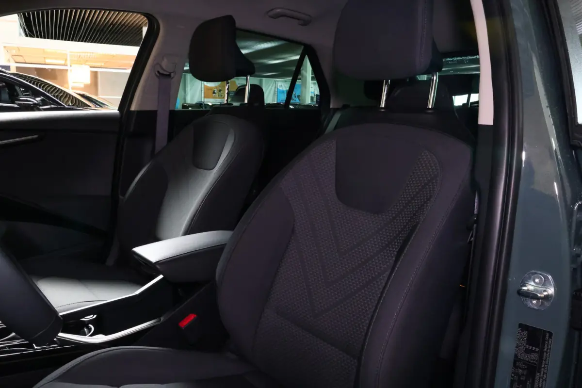1.6 GDi Hybrid DynamicLine AVM NAVI LANE CAMERA PDC CLIMA DAB "23