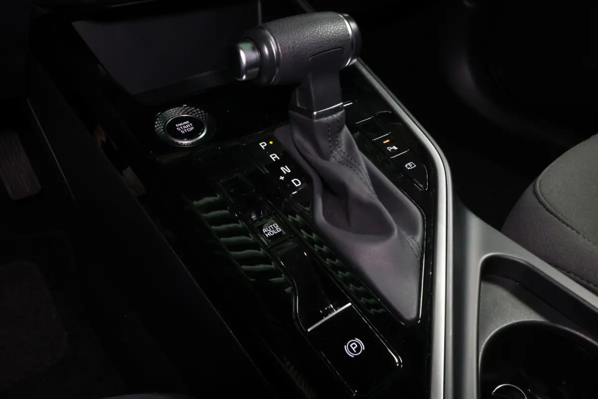 1.6 GDi Hybrid DynamicLine AVM NAVI LANE CAMERA PDC CLIMA DAB "23
