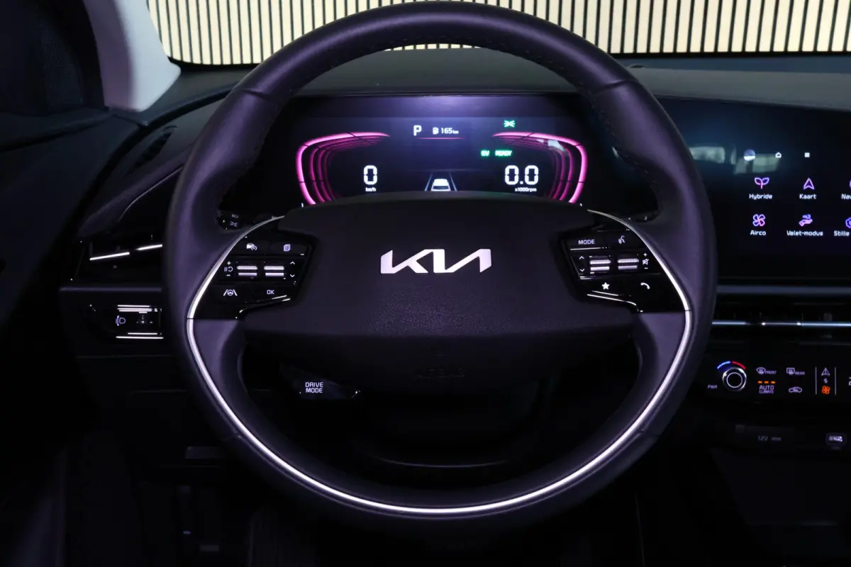 1.6 GDi Hybrid DynamicLine AVM NAVI LANE CAMERA PDC CLIMA DAB "23