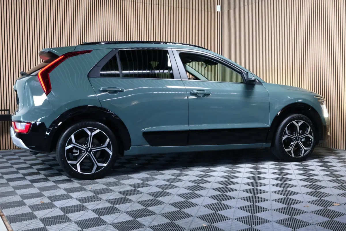 1.6 GDi Hybrid DynamicLine AVM NAVI LANE CAMERA PDC CLIMA DAB "23