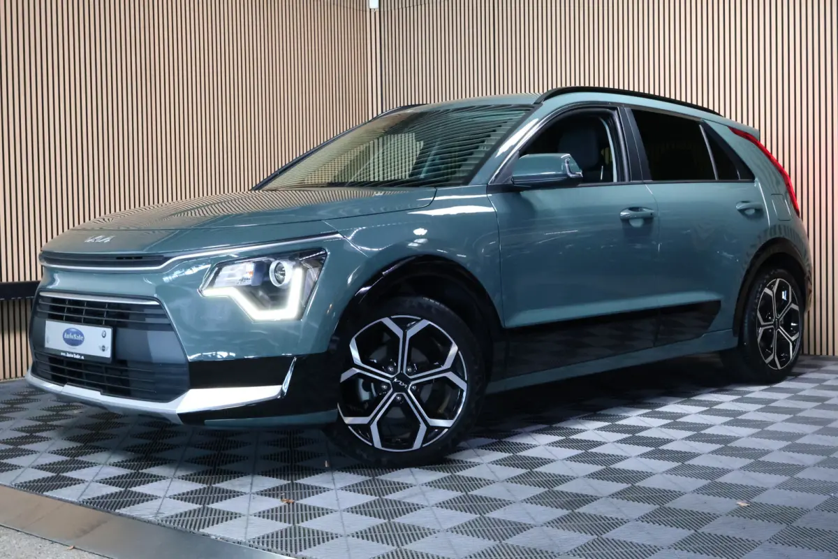 1.6 GDi Hybrid DynamicLine AVM NAVI LANE CAMERA PDC CLIMA DAB "23