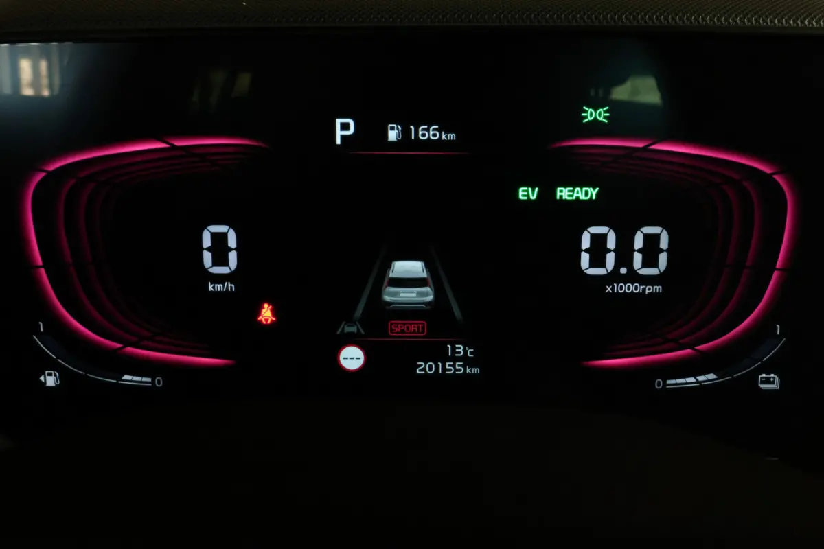 1.6 GDi Hybrid DynamicLine AVM NAVI LANE CAMERA PDC CLIMA DAB "23