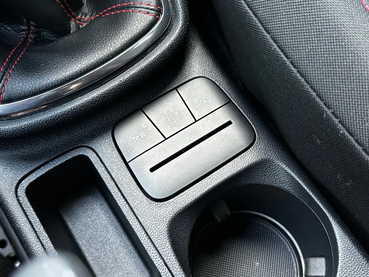 1.0 ST-Line | STUUR, STOEL EN VOORRUITVERWARMING| NAVIGATIE + APPLE CARPLAY/ANDROID AUTO| KEYLESS START| PARKEERSENSOREN| DAB| LED ACHTERLICHTEN|