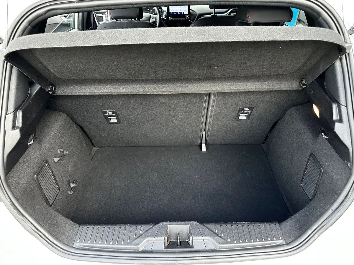 1.0 ST-Line | STUUR, STOEL EN VOORRUITVERWARMING| NAVIGATIE + APPLE CARPLAY/ANDROID AUTO| KEYLESS START| PARKEERSENSOREN| DAB| LED ACHTERLICHTEN|