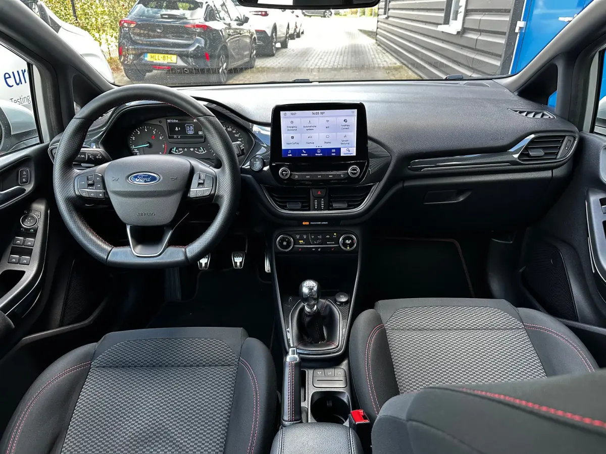 1.0 ST-Line | STUUR, STOEL EN VOORRUITVERWARMING| NAVIGATIE + APPLE CARPLAY/ANDROID AUTO| KEYLESS START| PARKEERSENSOREN| DAB| LED ACHTERLICHTEN|