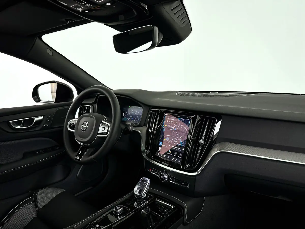 T8 Plug-in hybrid AWD Plus Dark Perf Edition | Panoramadak | 360° camera | Harman Kardon | Head-up Display | Polestar Tune | Stoel- en Stuurverwarming | Trekhaak