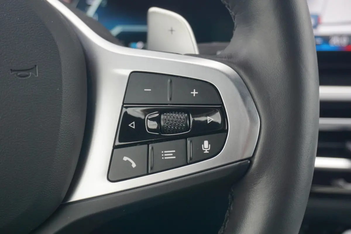 218i Individual Frozen Pure Grey | M Sportpakket | Stuur- en stoelverwarming | Harman Kardon | Innovation Pack | Comfort Pack |