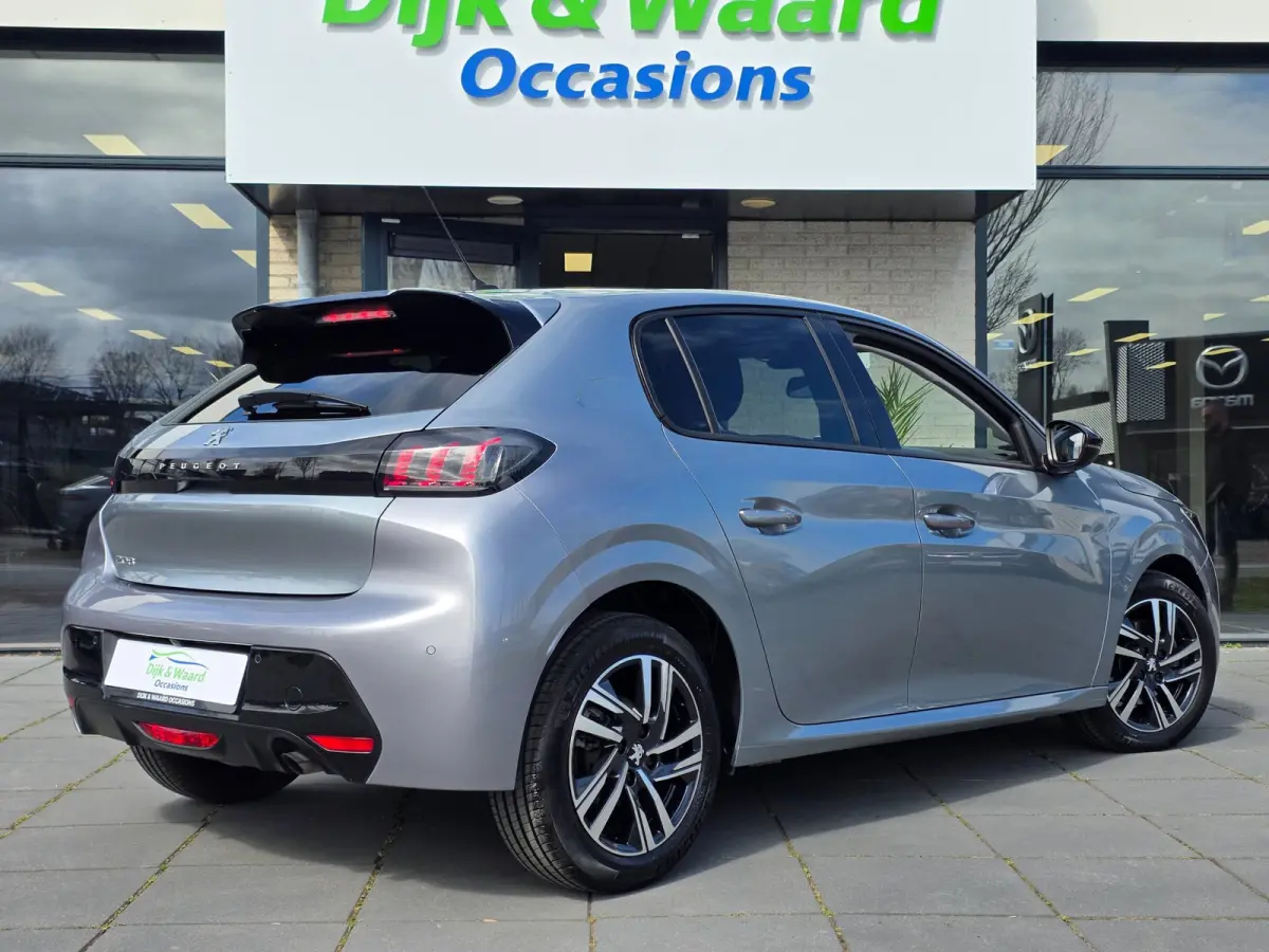 1.2 PT Allure Automaat – 18.000 km – Carplay – Camera - adaptive cruise control –