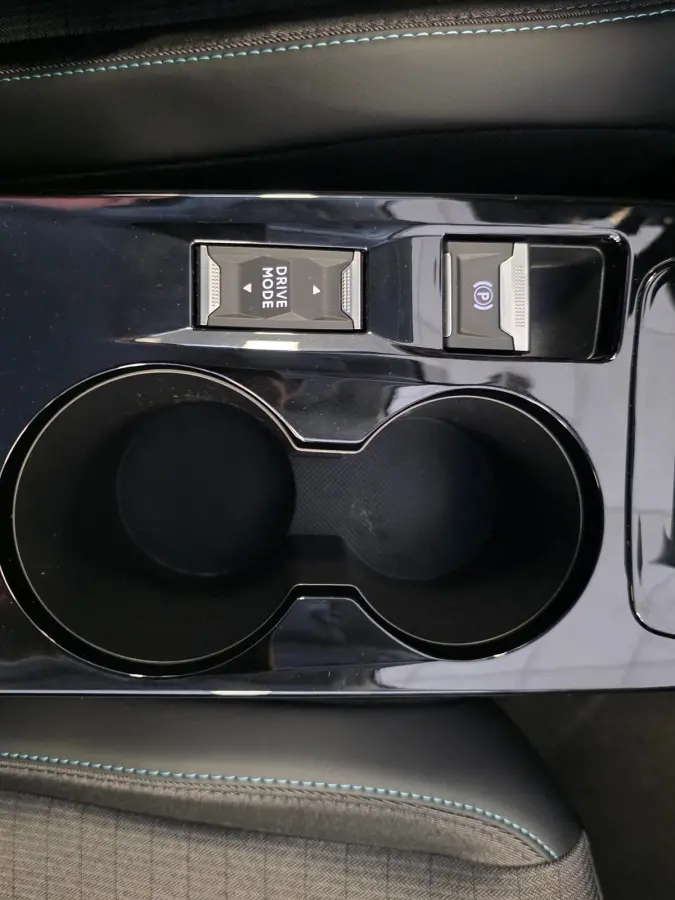 1.2 PT Allure Automaat – 18.000 km – Carplay – Camera - adaptive cruise control –