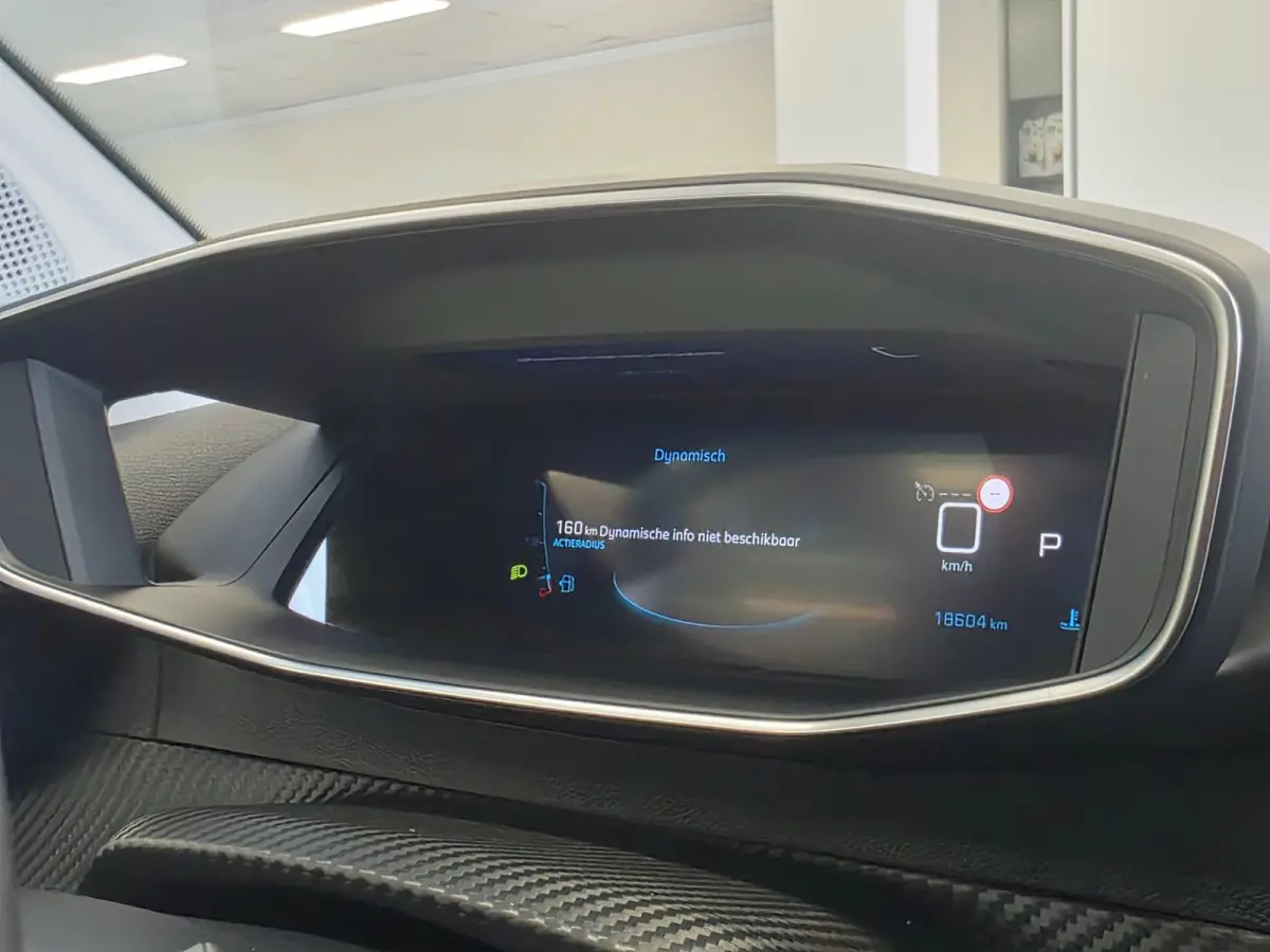 1.2 PT Allure Automaat – 18.000 km – Carplay – Camera - adaptive cruise control –