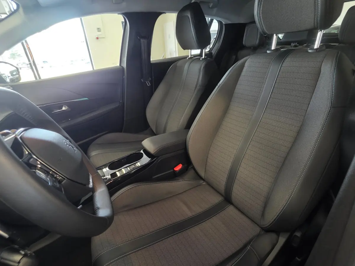 1.2 PT Allure Automaat – 18.000 km – Carplay – Camera - adaptive cruise control –