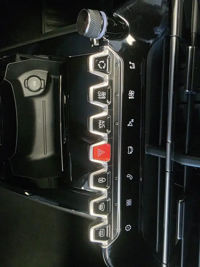 1.2 PT Allure Automaat – 18.000 km – Carplay – Camera - adaptive cruise control –