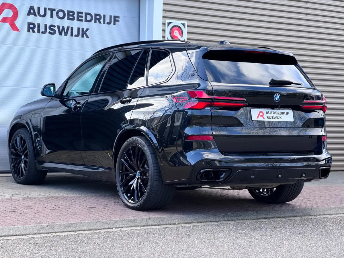 XDrive50e Skylounge/H&K/360/Memory/Laser