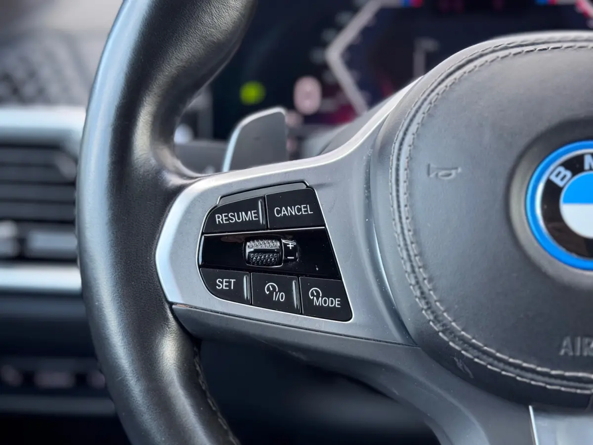 XDrive50e Skylounge/H&K/360/Memory/Laser