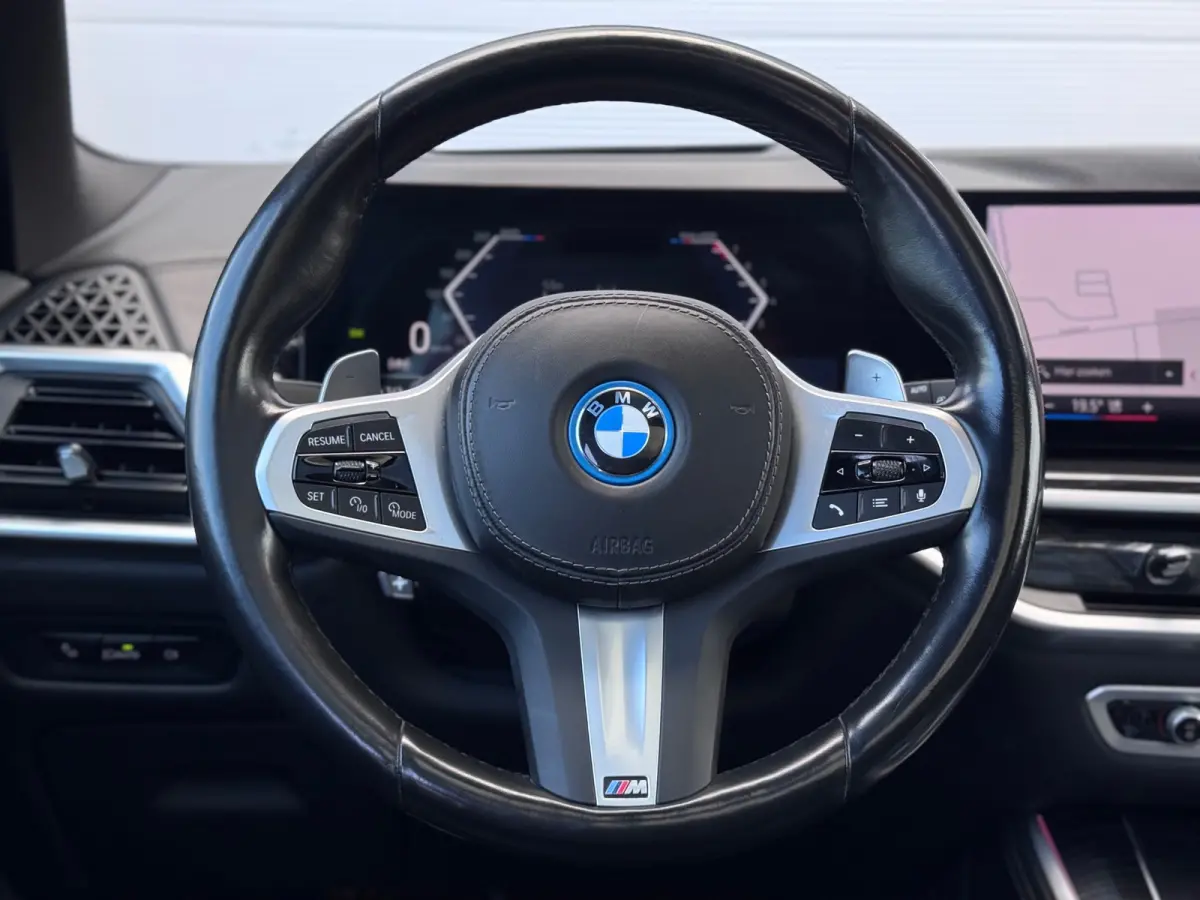 XDrive50e Skylounge/H&K/360/Memory/Laser