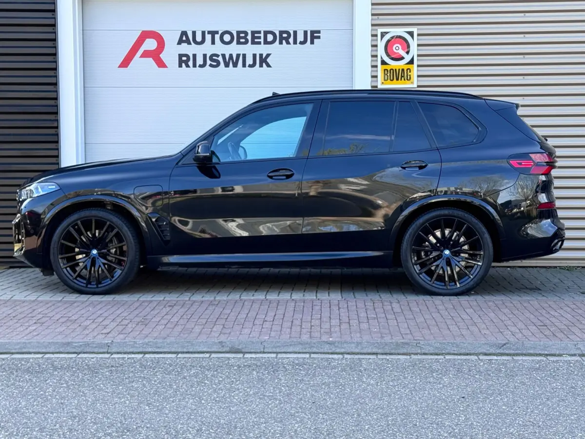 XDrive50e Skylounge/H&K/360/Memory/Laser