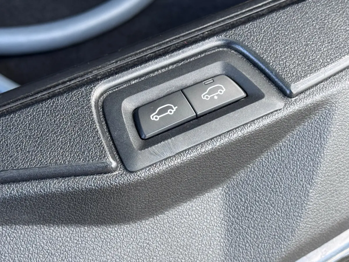 XDrive50e Skylounge/H&K/360/Memory/Laser