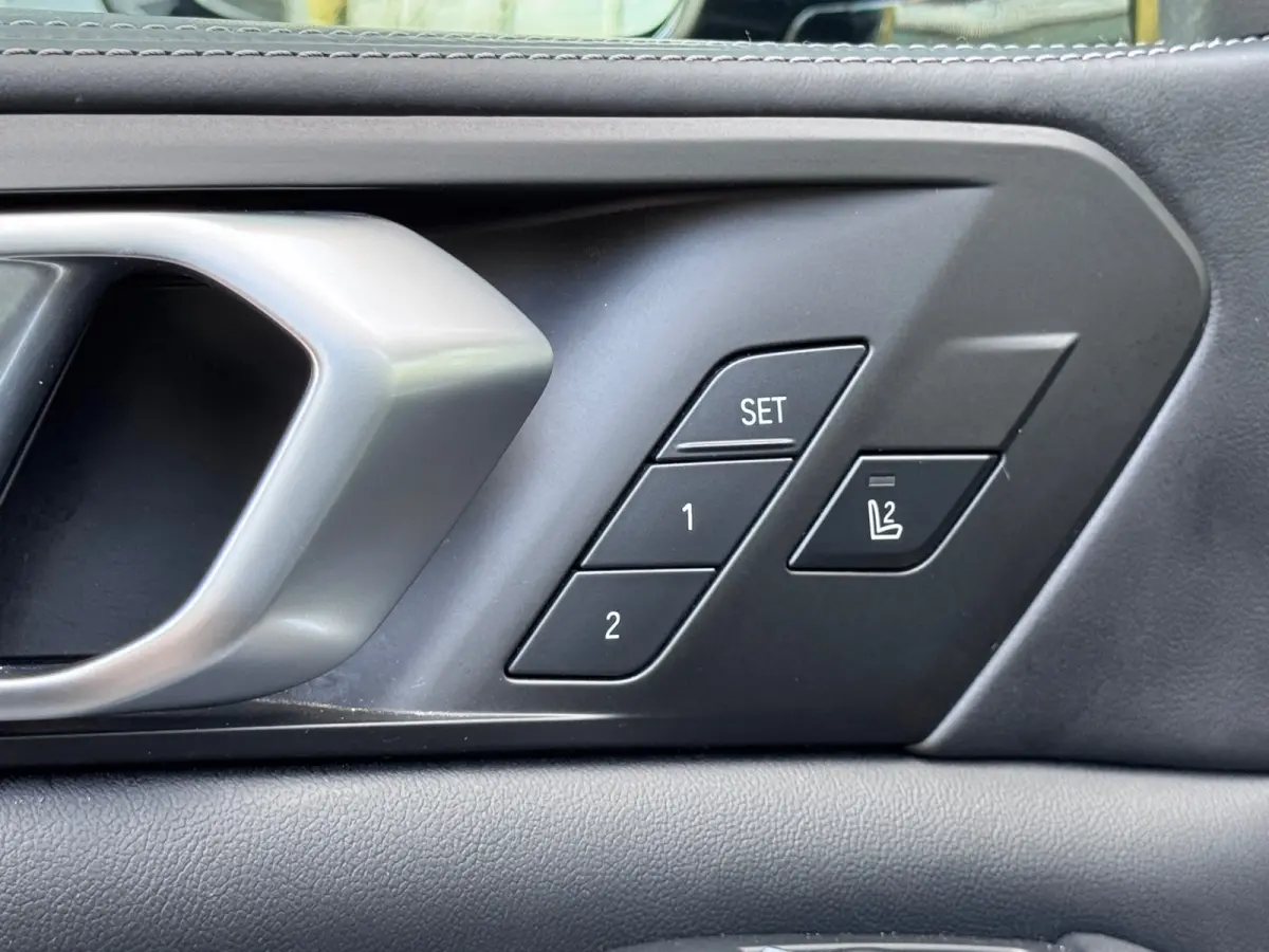 XDrive45e High Executive Pano/Laser/H&K/HuD