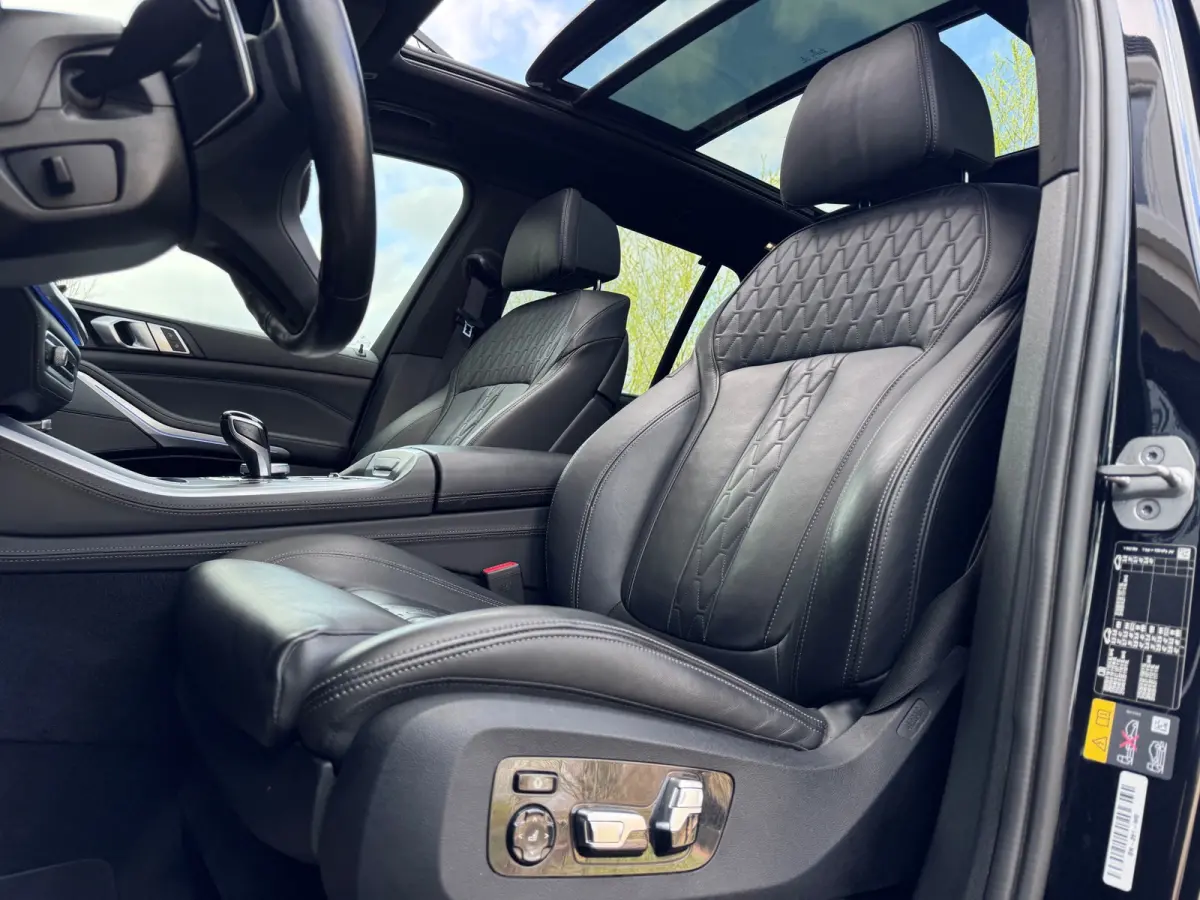 XDrive45e High Executive Pano/Laser/H&K/HuD