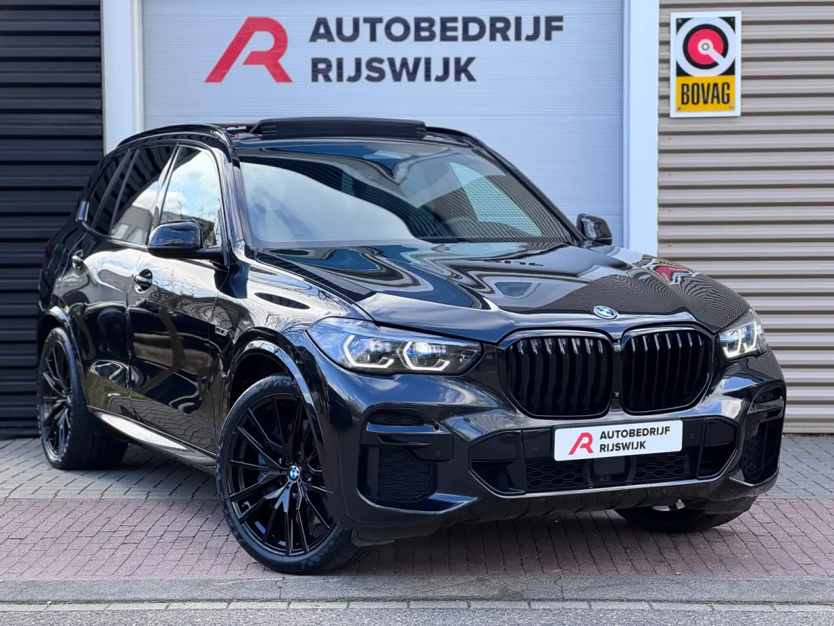 XDrive45e High Executive Pano/Laser/H&K/HuD