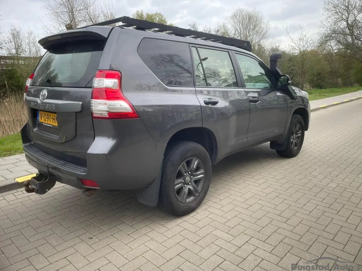 2.8 D-4D-F LX Landcruiser Grijs kenteken