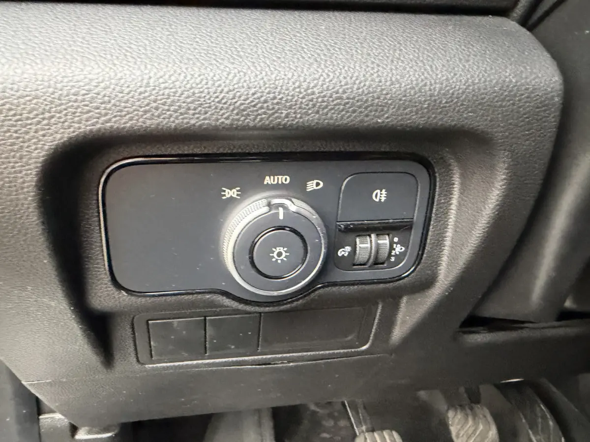 108 CDI L1 Pro Achteruitrijcamera/CarPlay/cruise control