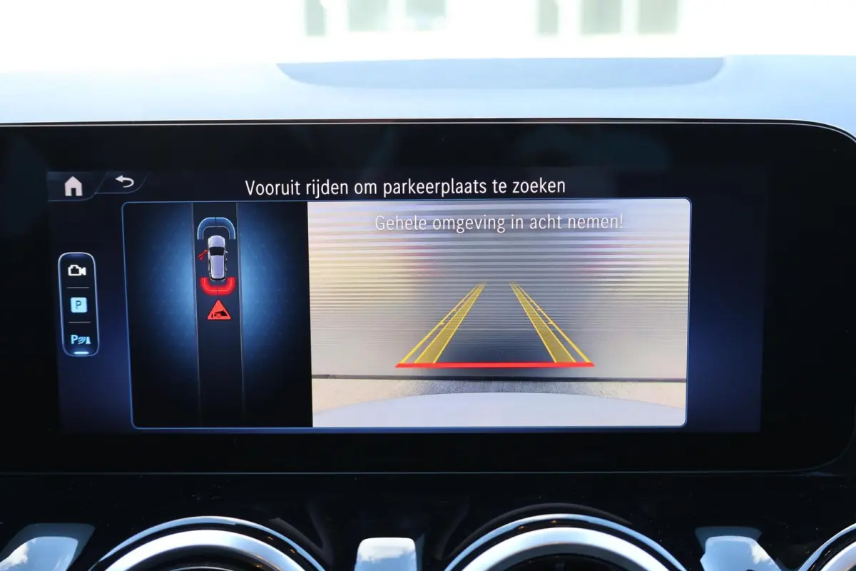 200 Luxury Line / Panoramadak / Stuurwielverwarming / Stoelverwarming