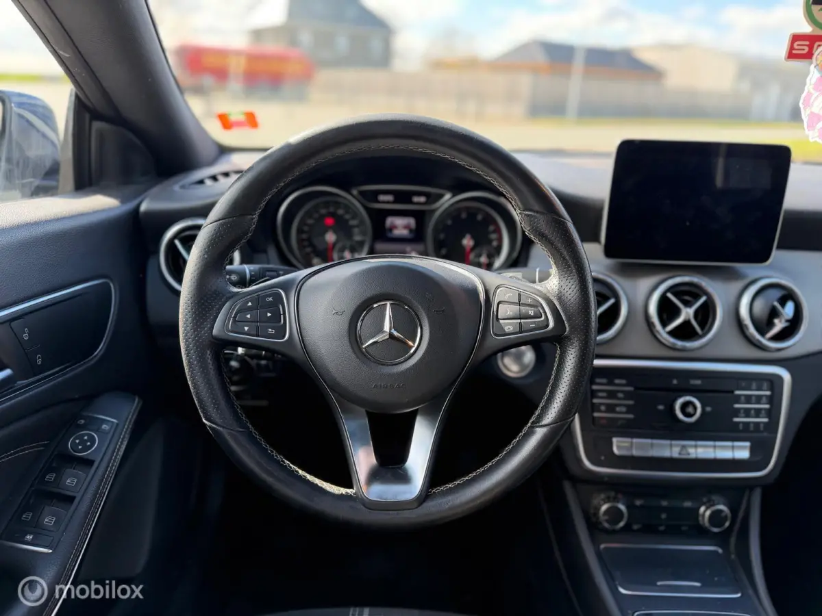 180 Business Solution AMG Automaat Michelin All Season