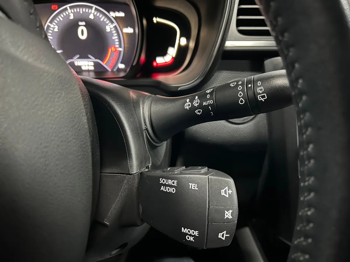 1.2 TCe Intens R-Link NAVIGATIE / HALF-LEDER