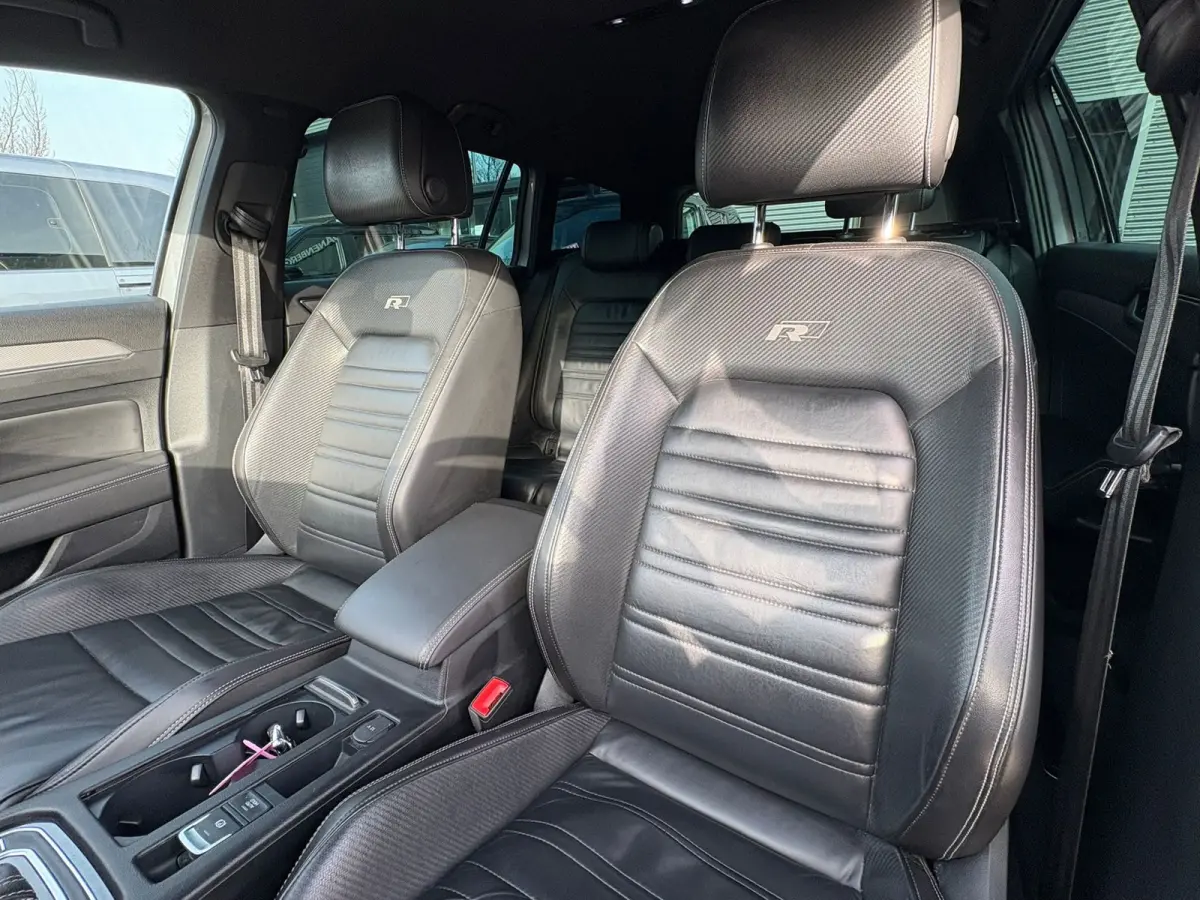 1.5 TSI Highline R-LINE LEER,MASSAGE,CAMERA,AUTOMAAR,NIEUW-APK