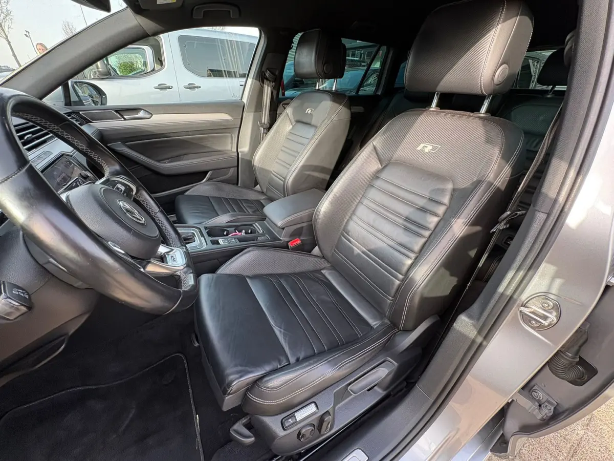 1.5 TSI Highline R-LINE LEER,MASSAGE,CAMERA,AUTOMAAR,NIEUW-APK