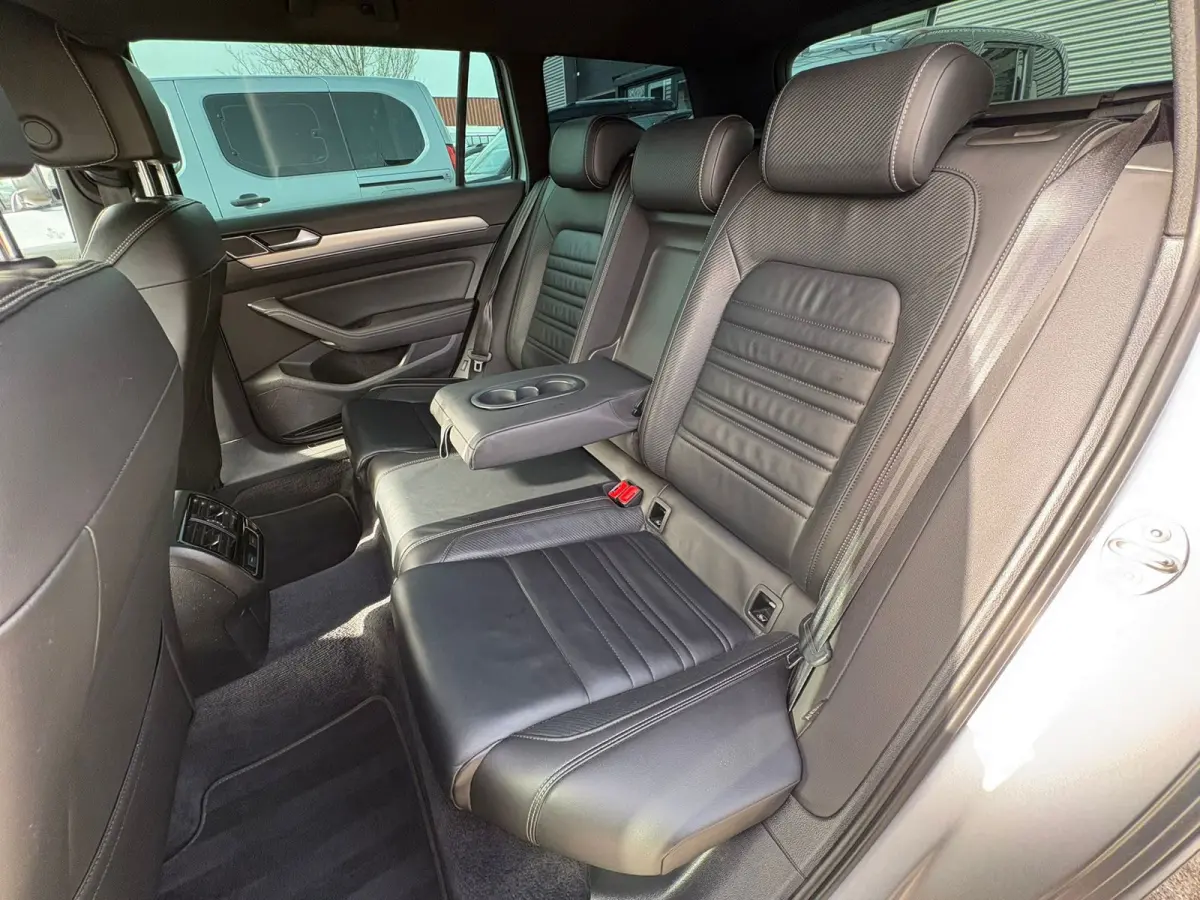 1.5 TSI Highline R-LINE LEER,MASSAGE,CAMERA,AUTOMAAR,NIEUW-APK