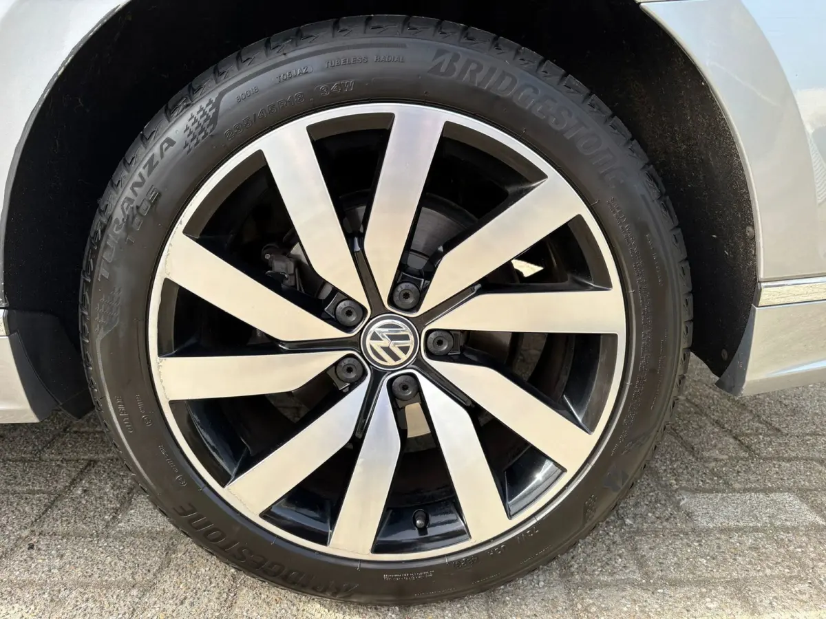1.5 TSI Highline R-LINE LEER,MASSAGE,CAMERA,AUTOMAAR,NIEUW-APK