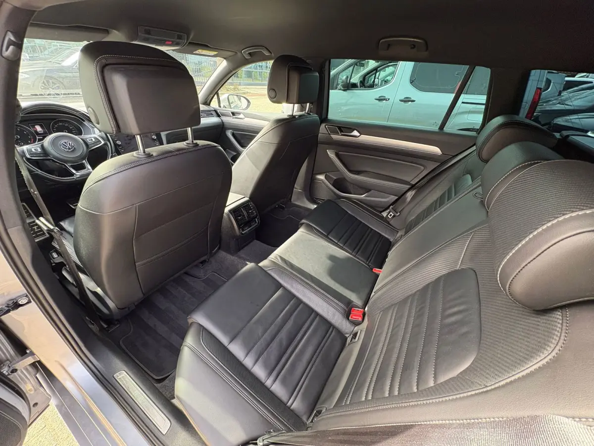 1.5 TSI Highline R-LINE LEER,MASSAGE,CAMERA,AUTOMAAR,NIEUW-APK