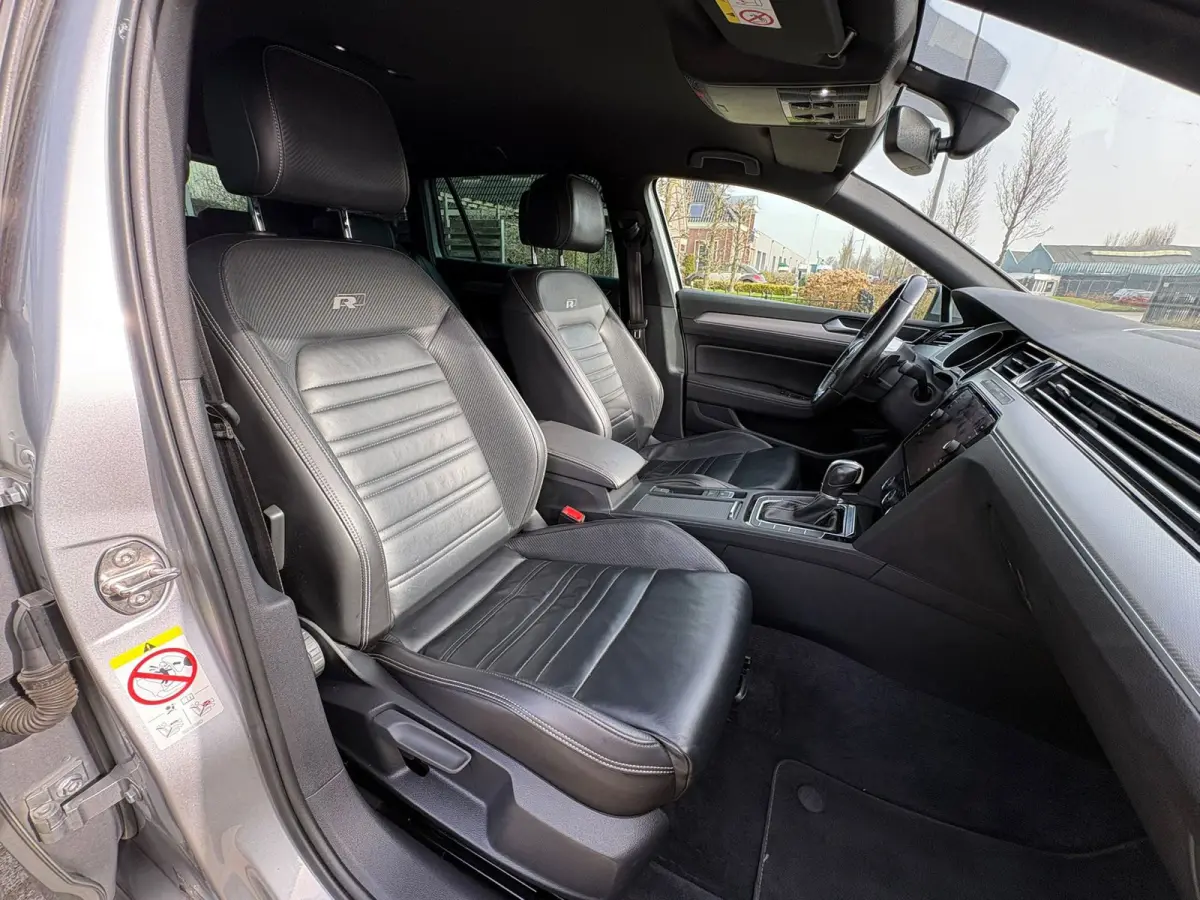 1.5 TSI Highline R-LINE LEER,MASSAGE,CAMERA,AUTOMAAR,NIEUW-APK
