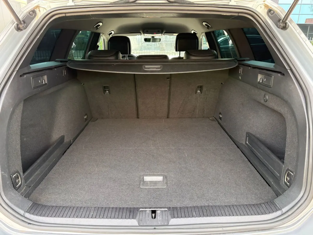 1.5 TSI Highline R-LINE LEER,MASSAGE,CAMERA,AUTOMAAR,NIEUW-APK