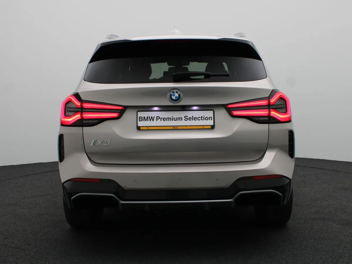 High Executive 80 kWh SoH 97% | High Executive | Stuurwielrand Verwarmd | Driving Assistant Professional | 19''