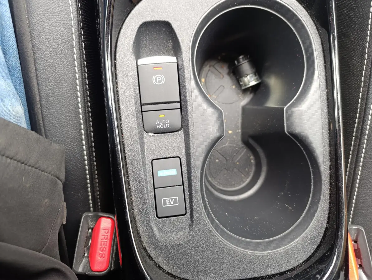 1.6 Hybrid N-Design | Stoel/stuur voorruitverwarming | Dodehoekdetectie | 360 Camera | Adaptive Cruise Control
