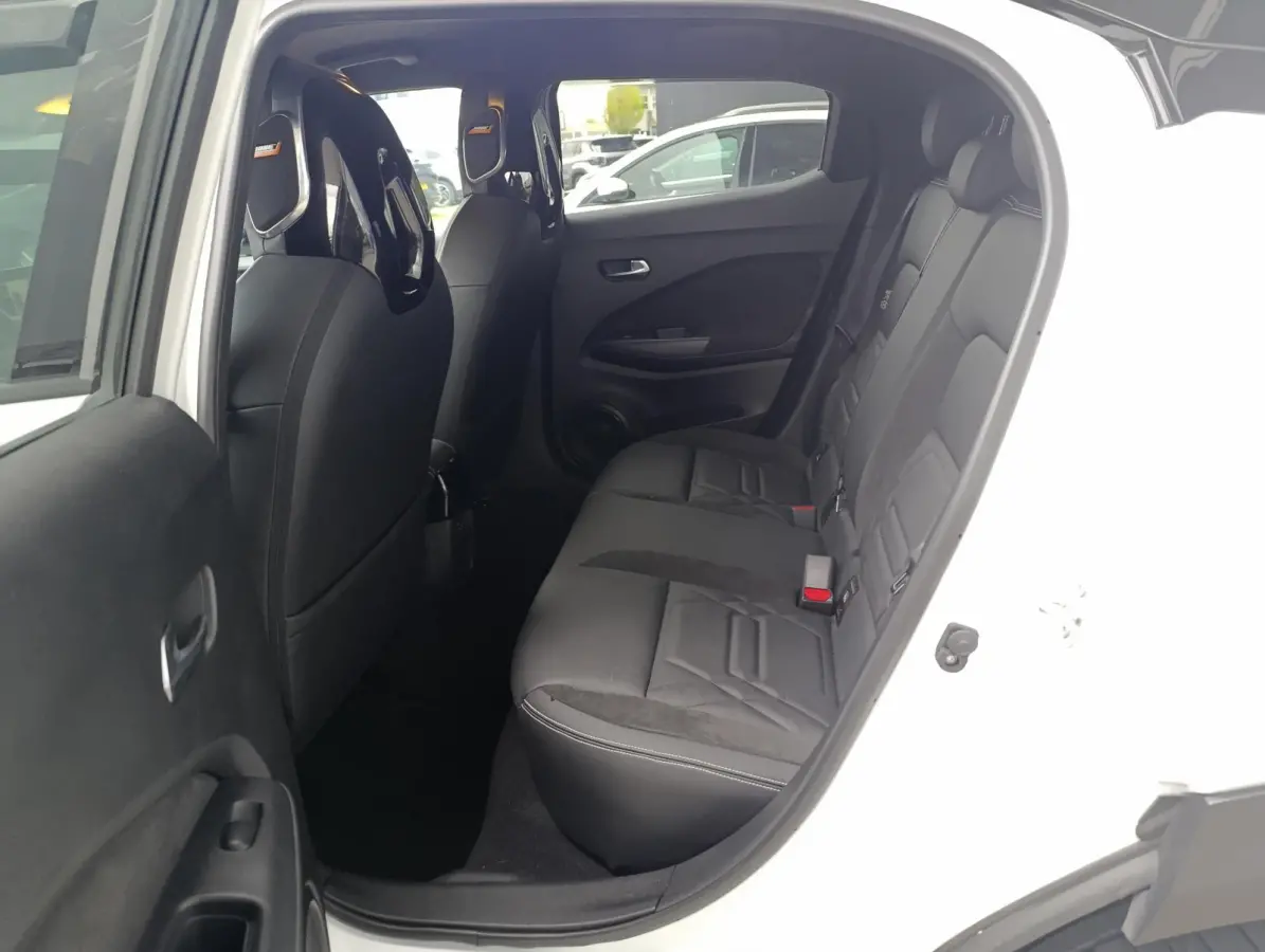 1.6 Hybrid N-Design | Stoel/stuur voorruitverwarming | Dodehoekdetectie | 360 Camera | Adaptive Cruise Control
