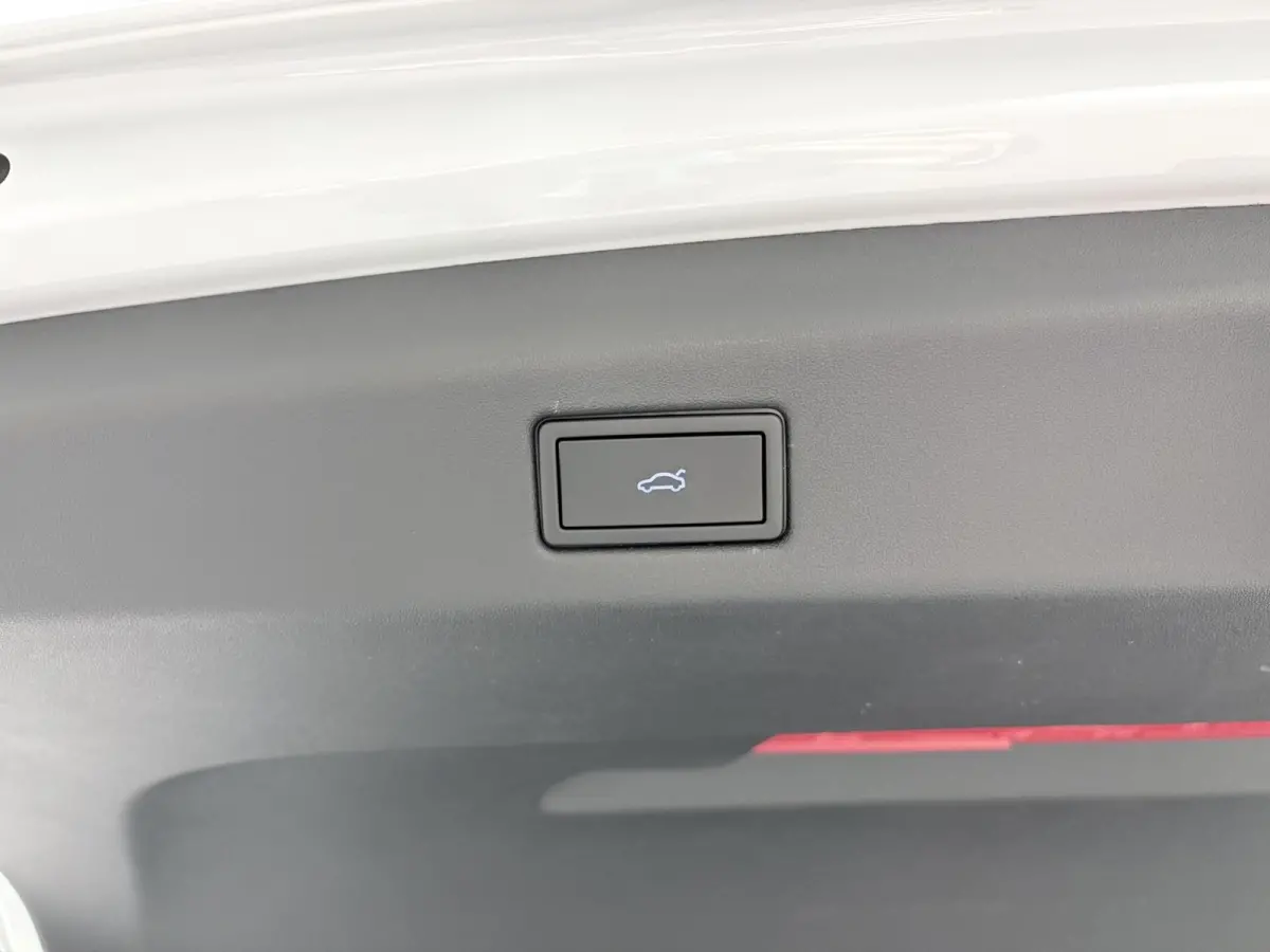 Pro S Limited Edition 86 kWh | Navigatie | Adaptieve cruis control | Apple Carplay | Keyless | Stuur en Stoelverwarming | Head-up display | IQ-Matrix verlichting | Panoramisch dak | Geluidsi
