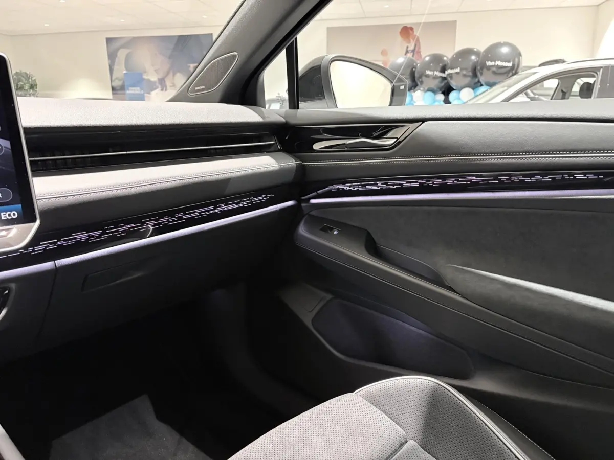 Pro S Limited Edition 86 kWh | Navigatie | Adaptieve cruis control | Apple Carplay | Keyless | Stuur en Stoelverwarming | Head-up display | IQ-Matrix verlichting | Panoramisch dak | Geluidsi